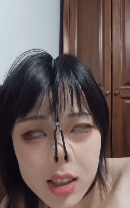 图片[3]-《混乱》户外露出，露脸自慰，深喉口交-猎奇图库